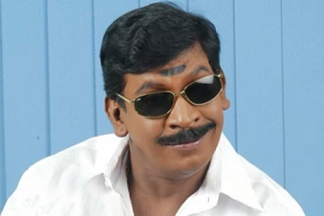 நகைச்சுவை நடிகர் வடிவேலுவுடன் பிக் பாஸ் ஆரி எடுத்துக்கொண்ட புகைப்படம்..