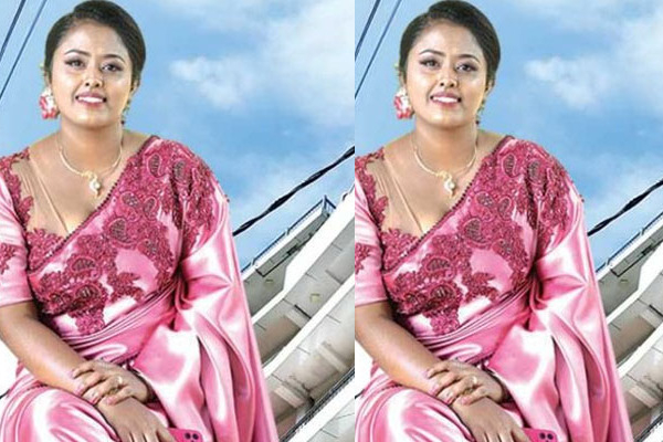 மர்மமான முறையில் உயிரிழந்த இளம் தாய்; தற்கொலையா? கொலையா? பொலிஸார் குழப்பம் | Young Mother Dies Mysteriously In Yakala