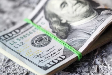 390 என்ற மோசமான பெறுமதியை அடையவுள்ள இலங்கை ரூபாய்