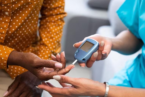 மதிய வேளையில் அதிகமாக சாப்பிட்ட உணர்வா? அப்போ இந்த டீயை அருந்துங்கள் | Feeling Over Eaten At Lunchtime Drink This Tea