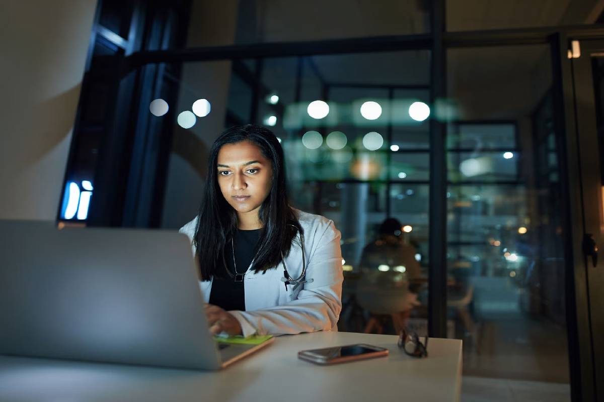 இரவு நேர பணிபுரிபவர்களுக்கு மருத்துவ நிபுணர்கள் விடுத்துள்ள எச்சரிக்கை | Medical Experts Warn Night Shift Workers