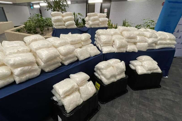 கனடிய எல்லை பகுதியில் 400 கிலோகிராம் போதைப்பொருள் மீட்பு | More Than 400 Kg Of Methamphetamine Seized