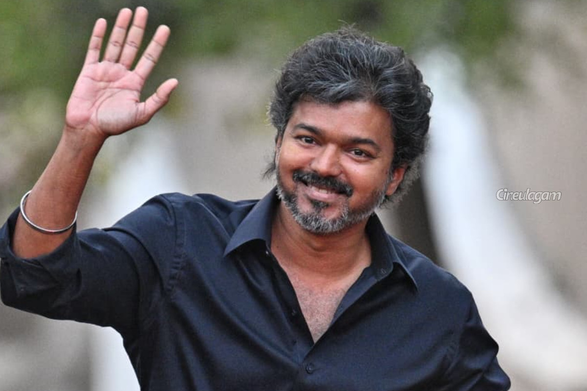 தேர்தல் அறிவிப்பு.. சிபிஐ-யில் இருந்து வெளியில் வரும்போது விஜய் செய்ததை பாருங்க | Vijay Waves At Fans While Exiting Cbi Office