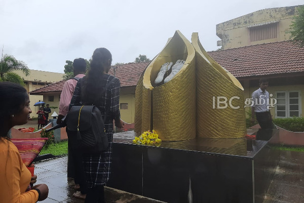 சிறிலங்கா இராணுவத்தால் படுகொலை செய்யப்பட்ட பல்கலை மாணவன் புருசோத்தமனின் நினைவேந்தல்! | Sri Lanka Army Murder University Student Jaffna Sl