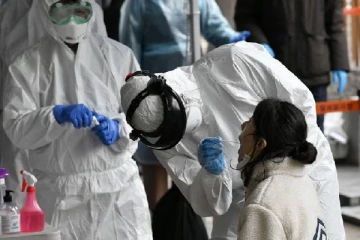 வெளிநாடொன்றில் தீவிரமடையும் கொரோனா தொற்று பாதிப்பு!