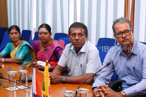 ஆசிரியர் இடமாற்ற விவகாரம் - ஆளுநரை சந்தித்த தமிழர் ஆசிரியர் சங்கம் | Government School Teacher Transfer Issue