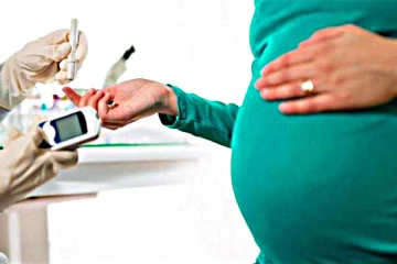 கர்ப்பிணிப் பெண்களுக்கு வழங்கப்பட்ட காலாவதியான மருந்துகள்