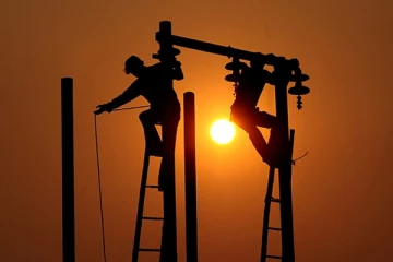 විදුලි සේවකයින් අනිද්දාට ලෙඩ වෙයි..සියල්ලන් කොළඹට එක්වෙයි..