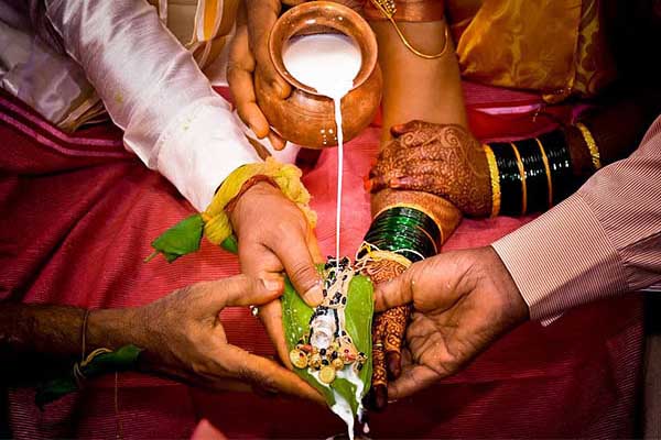 இந்த ராசி பெண் கிடைத்தால் உடனே கல்யாணம் பண்ணிக்கோங்க | Zodiac Sign Brings Millionaire Luck To Husband