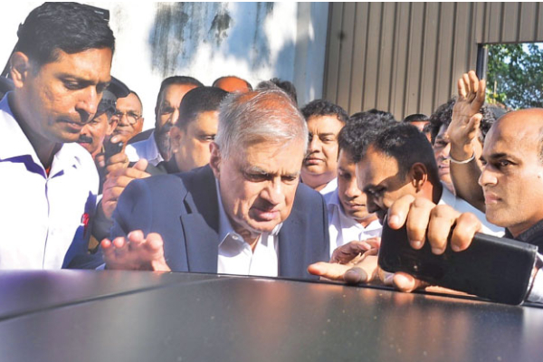 ரணிலின் லண்டன் பயணம் உத்தியோகபூர்வமானது! ஆதாரங்களை வெளியிட்டு ஹரின் அதிரடி | Ranil S London Trip Is Official Harin Fernando