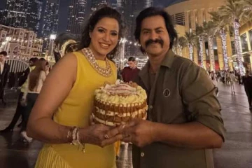 மனைவி, குழந்தையுடன் துபாய்க்கு பறந்த ரெடின் கிங்ஸ்லி!! புகைப்படங்கள்..