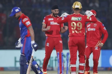 டெல்லி கேபிட்டல்ஸை அடித்து நொறுக்கி வெற்றி வாகை சூடிய பஞ்சாப் கிங்ஸ்: பந்துவீச்சில் மாயாஜாலம் காட்டிய வீரர்