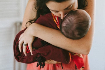 சினிமாவை மிஞ்சிய சம்பவம்; 80 குழந்தைகளைக் கடத்தி விற்ற பெண்; பகீர் தகவல்