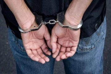 கதிர்காமத்தில் துப்பாக்கியுடன் ஒருவர் கைது