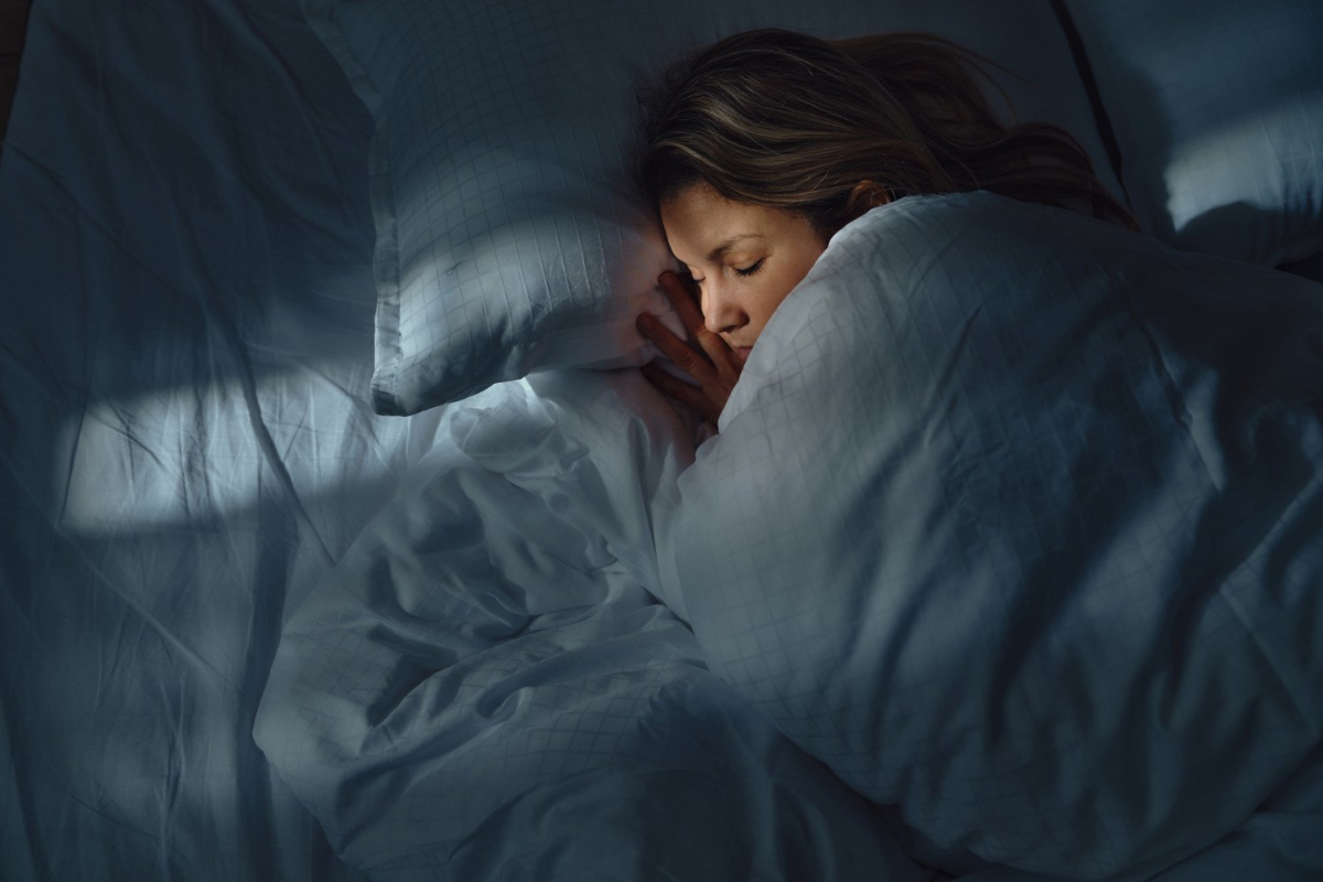 வாஸ்து: தவறியும் இந்த திசையில் தலை வைத்து உறங்கி விடாதீர்கள்.. காரணம் இதோ | Vastu Best Direction To Have Good Sleep And Luck