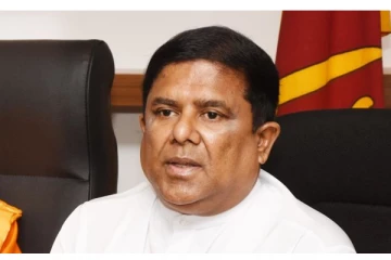 நாடாளுமன்றம் செல்கிறார் வஜிர அபேவர்தன