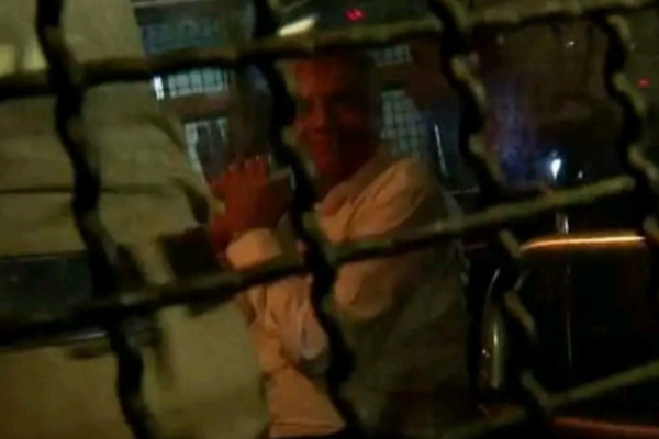 விசேட பாதுகாப்புடன் ரணிலின் முதல் பேருந்து பயணம் | Ranil S First Arrest Time