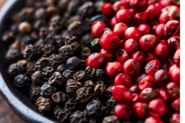 நீரிழிவு நோயாளிகள் பிங்க் நிற மிளகினை சாப்பிடலாமா? இனி முழுசா தெரிஞ்சுக்கங்க!