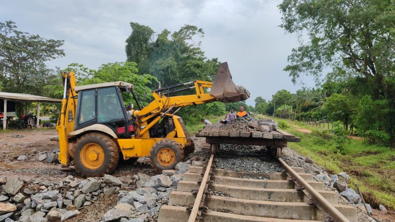 யாழ் - கொழும்பு தொடருந்து சேவையில் தொடரும் சிக்கல் 2 Gallery