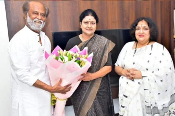 நடிகர் ரஜினியுடன் வி.கே.சசிகலா திடீர் சந்திப்பு!