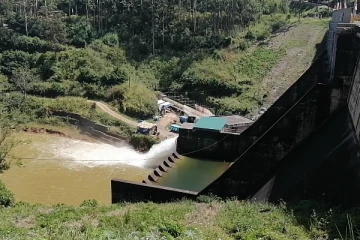 தேசிய மின் உற்பத்தி பாதிப்பு! : மவுஸாகலை நீர்தேக்கத்தினை சுத்தப்படுத்தும் நடவடிக்கை ஆரம்பம் (Photos)