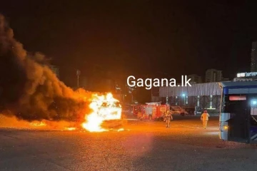 ප්රධාන නගරයක බස් රථ 03ක බෝම්බ පිපිරීමක්..ජීවිත හානි ගැන තවම අනාවරණයක් නැහැ.