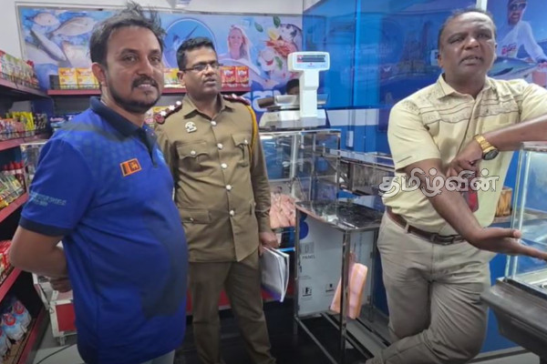 ஹட்டனில் அனுமதியின்றி திறக்கப்பட்ட பல்பொருள் அங்காடி மீது தாக்குதல்: 4 பேர் கைது | Supermarket Opens Without Permission In Hatton ஹட்டனில் அனுமதியின்றி திறக்கப்பட்ட பல்பொருள் அங்காடி மீது தாக்குதல்: 4 பேர் கைது | Supermarket Opens Without Permission In Hatton