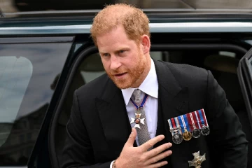 ராணியின் இறுதி ஊர்வலத்தில் இளவரசர் ஹரி இராணுவ சீருடை அணியாதது ஏன்?