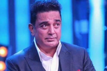 பொது இடத்தில் மக்களோடு மக்களாக நடந்துவந்த நடிகர் கமல்ஹாசன்- வியந்து பார்த்த மக்கள், புகைப்படம்