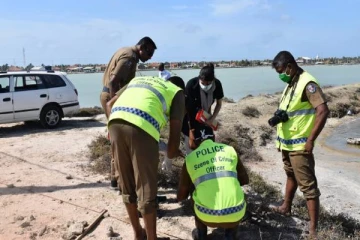 யாழ்ப்பாணத்தில் பரபரப்பு சம்பவம்... கரையொதுங்கிய ஆண்ணொருவரின் சடலம்!