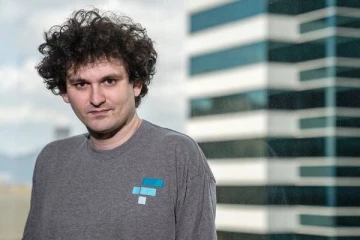 ஒரே நாளில் 14 பில்லியன் பவுண்டுகளை இழந்த பிரபல கோடீஸ்வரர்: ஊழியர்களிடம் ஒப்புக்கொண்டதும் அம்பலம்