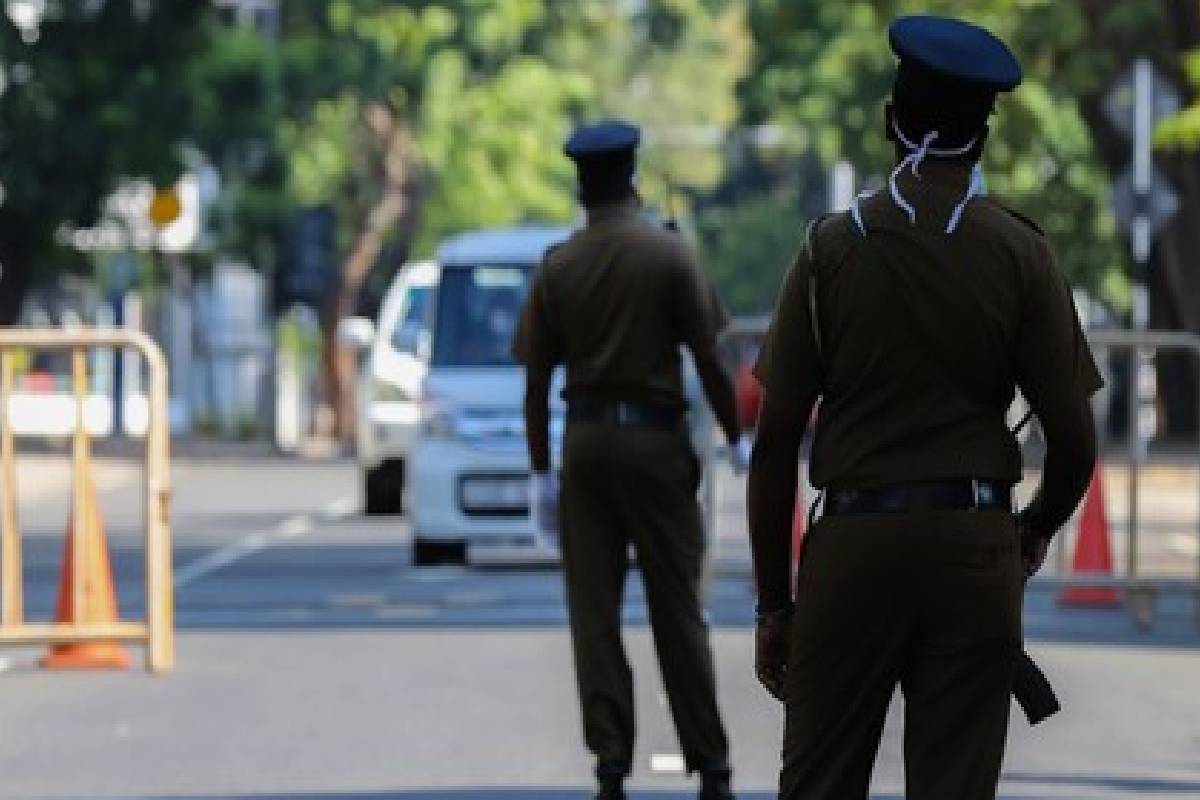 இலங்கை கிரிக்கெட் அணி வீரரின் சகோதரருக்கு எதிராக பரபரப்பு குற்றச்சாட்டு! சிக்கவுள்ள அரசியல்வாதிகள் | Sensational Allegations Dhananjaya Silva Brother இலங்கை கிரிக்கெட் அணி வீரரின் சகோதரருக்கு எதிராக பரபரப்பு குற்றச்சாட்டு! சிக்கவுள்ள அரசியல்வாதிகள் | Sensational Allegations Dhananjaya Silva Brother
