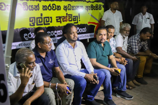 කාගෙන් බේරුනත් විමල්ගෙන් බේරෙනවා බොරු - හරිනිගෝහෝම් කියපු විමල් හදිස්සියෙම බලවත් වෙයි | Why Wimal Weerawansa Is Trending On Google