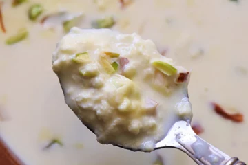 நாவூறும் சுவையில் பன்னீர் பாயாசம்.., இலகுவாக செய்வது எப்படி?