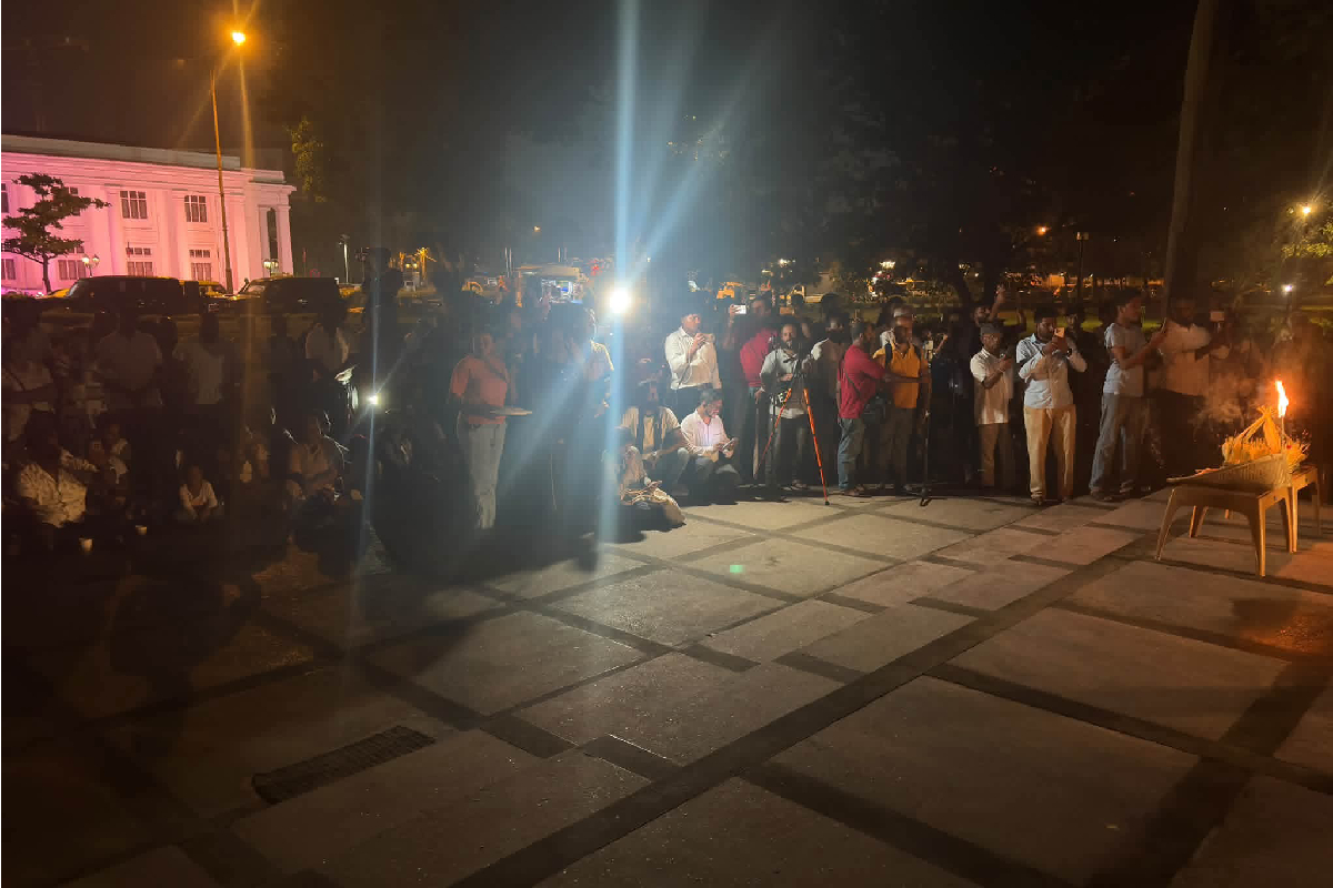 மக்களுக்காக உழைக்கும் ஜனாதிபதி அனுர; காலை பிடிக்கவில்லை என சூனியம் வைக்கும் தேரர்கள்! | Sri Lankan Monks Turn To Demon Mahasona Npp Govt மக்களுக்காக உழைக்கும் ஜனாதிபதி அனுர; காலை பிடிக்கவில்லை என சூனியம் வைக்கும் தேரர்கள்! | Sri Lankan Monks Turn To Demon Mahasona Npp Govt