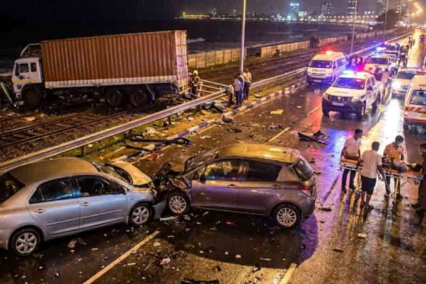 அதிகாலையில் கோர விபத்து: பம்பலப்பிட்டியில் மோதிய வாகனங்கள் : பலர் காயம் | Accident In Colombo Bambalapitiya Today அதிகாலையில் கோர விபத்து: பம்பலப்பிட்டியில் மோதிய வாகனங்கள் : பலர் காயம் | Accident In Colombo Bambalapitiya Today