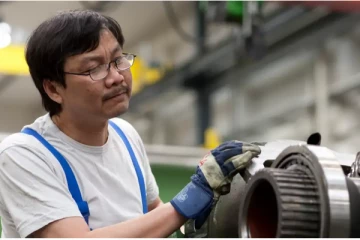 ஜேர்மனிக்கு பல மில்லியன் யூரோக்கள் வருவாய் உருவாக்கும் புலம்பெயர்ந்தோர்: ஆனால்