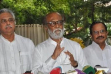 ரஜினி ஸ்டைலில் அறிக்கை விட்டு : உஷாரான அர்ஜூன மூர்த்தி