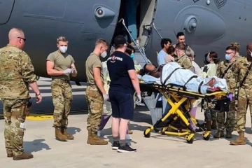 நடுவானில் பிரசவ வலி வந்து துடித்த ஆப்கன் பெண்: சமயோகிதமாக செயல்பட்டு உயிரைக் காத்த விமானி