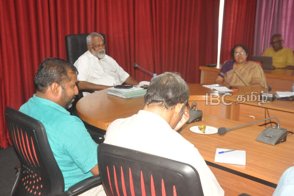 அக்கராயன் கரும்பு தோட்ட காணி விவகாரம் - டக்ளஸ் தலைமையில் தீர்மானம்! | Kilinochchi Akkarayan Land Tamil Peoples Douglas