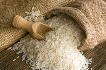 இலங்கையில் பாவனைக்கு பொருத்தமற்ற அரிசி தொகை கண்டெடுப்பு