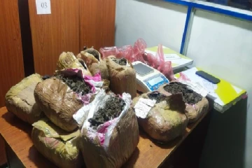 கிளிநொச்சியில் கைவிடப்பட்ட வீட்டில் பொலிஸாருக்கு காத்திருந்த அதிர்ச்சி