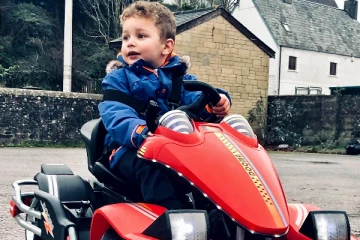 நதிகரையில் ஒதுங்கிய 5 வயது சிறுவன் உடல்: பிரித்தானிய தாயின் கொடூர செயல்!