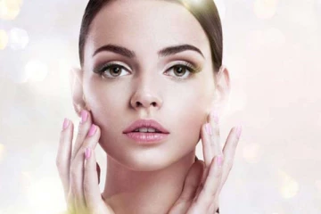 உங்க முகம் பிரகாசமாக ஜொலிக்கனுமா? இதை மறக்கமால் பண்ணுங்க போதும்