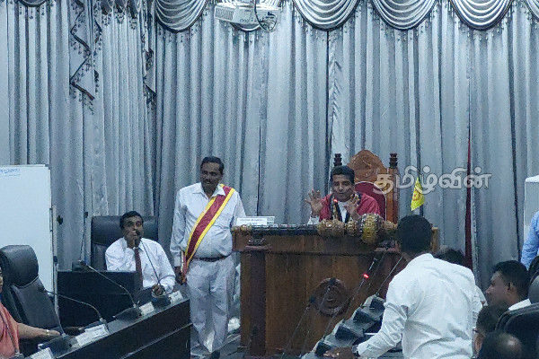 யாழ். மாநகர சபையில் ஆனோல்ட் சமர்ப்பித்த பாதீடும் தோல்வி | Jaffna Defeat Of City Council Budget By 8 Votes