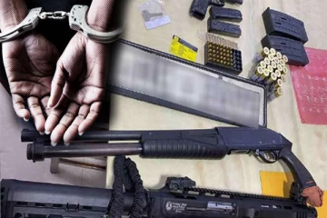 வீடொன்றில் கைப்பற்றப்பட்ட பெருந்தொகை துப்பாக்கிகள், தோட்டாக்கள்