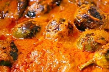 எண்ணெய் கத்தரிக்காய் குழம்பு...மணக்க மணக்க இனி செய்து ருசியுங்கள்