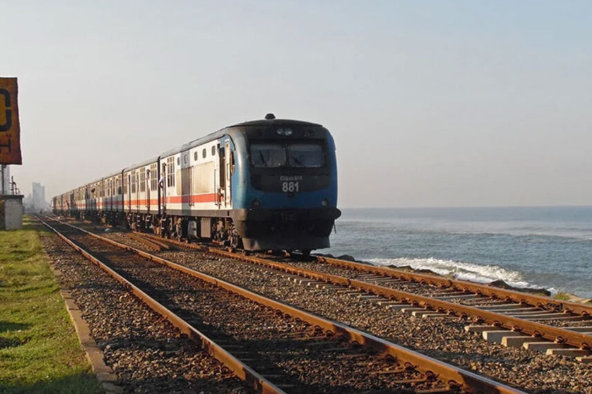 கரையோர மார்க்கத்திலான தொடருந்து சேவைகளில் தாமதம் | Delays In Train Services On The Coastal Route