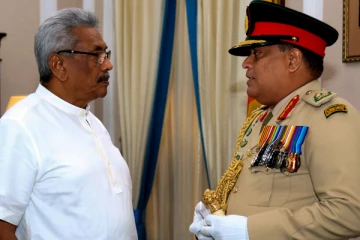 அரசியல் நெருக்கடியால் இராணுவத்திற்குள் குழப்பம் - பதவி விலகும் இராணுவ தளபதி