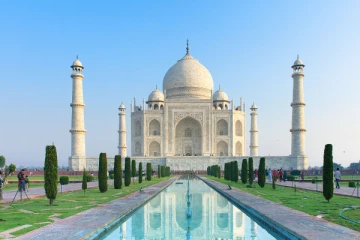 மாயமான தாஜ்மகால்; சுற்றுவாசிகள் அதிர்ச்சி!